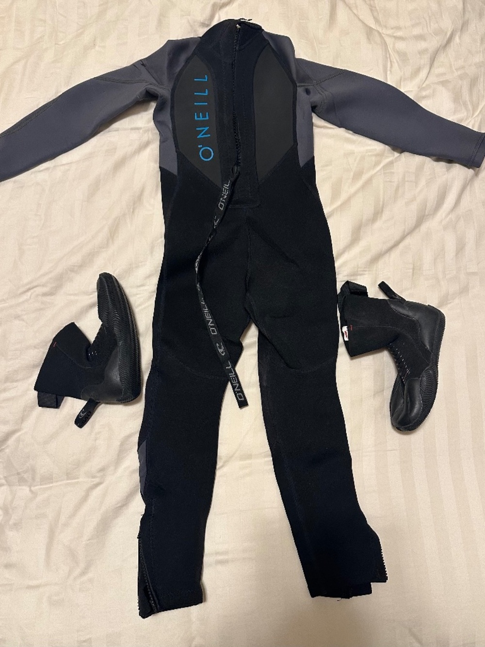 Kids wetsuit size 4